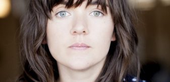 Courtney Barnett : Sometimes I Sit and Think, and Sometimes I Just Sit