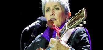 Joan Baez : Here’s To You, chant humaniste
