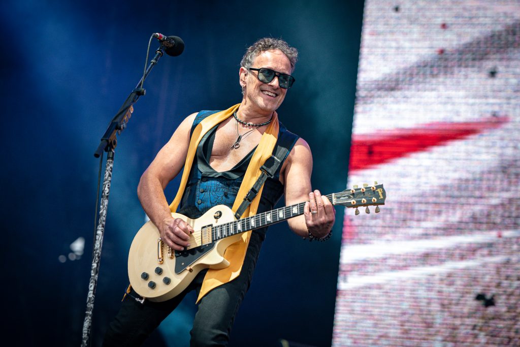 Def Leppard Vivian Campbell ┬® Benjamin Delacoux Hard Force