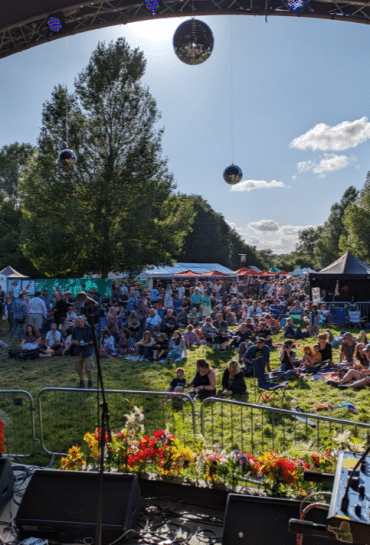 6 4 26 Riverside Festival 3