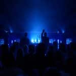 Silhouettes Sous La Voûte Bleue 4 5