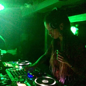 Photo de profil de DJ POMPOMPOM